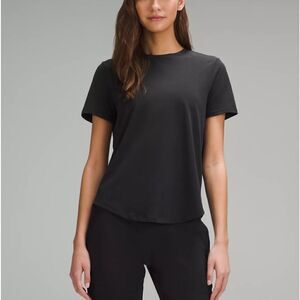 Lululemon Green Love Curved Hem Crewneck T-shirt-great condition! Size 6-no tag